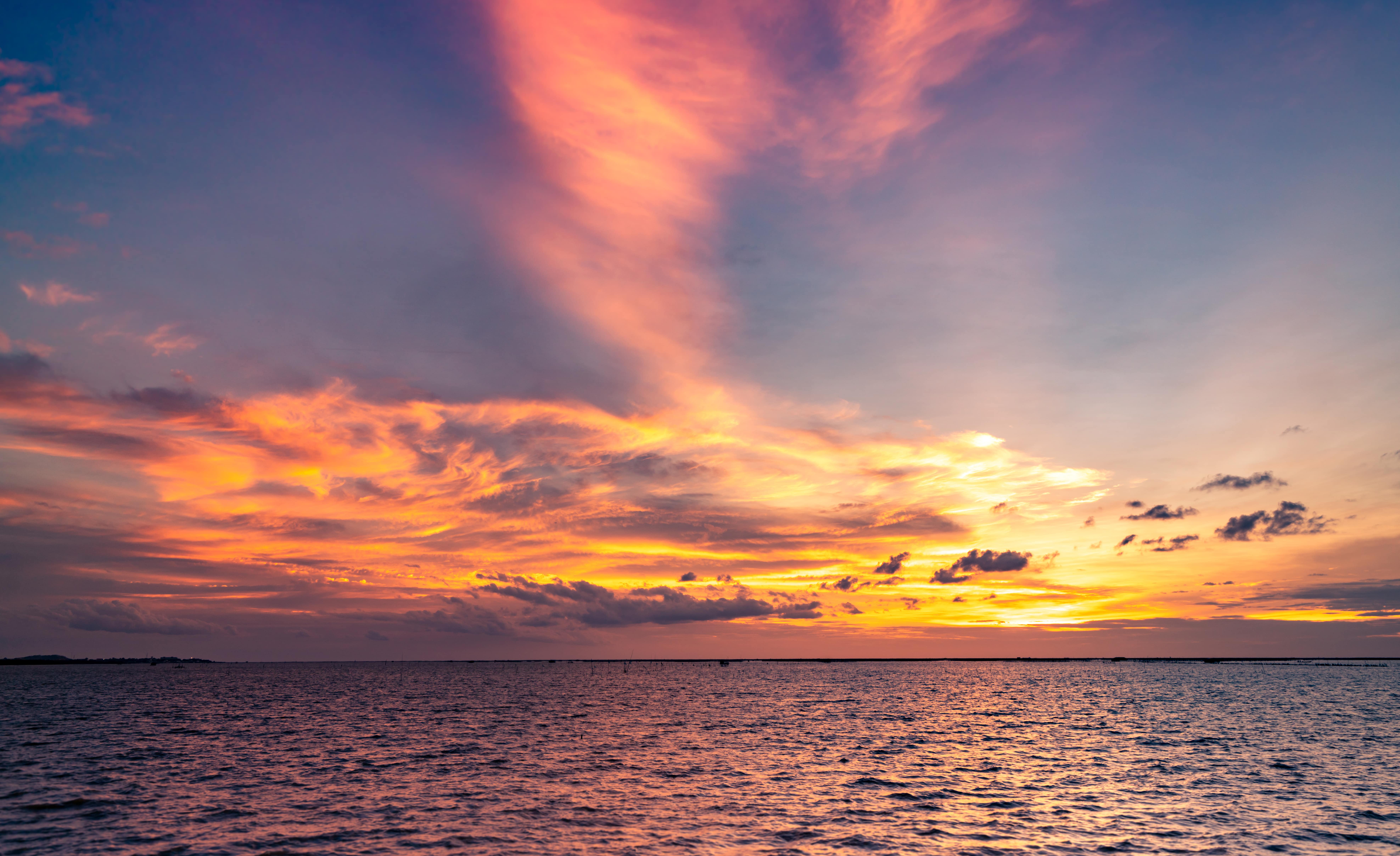 beautiful-sunset-sky-beach-sunset-twilight-sea-a-2022-12-01-23-39-12-utc-min
